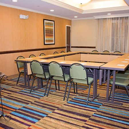 Fairfield Inn & Suites Butler Ngoại thất bức ảnh