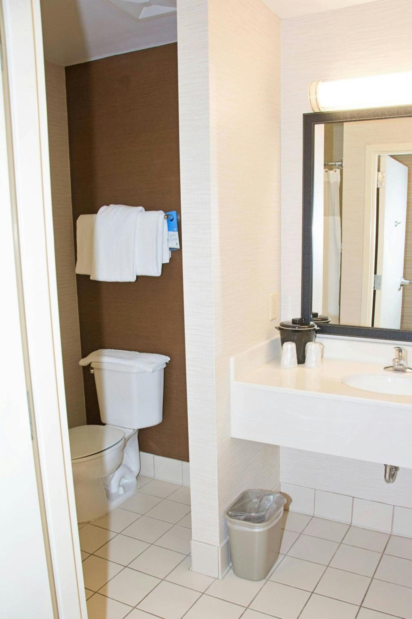 Fairfield Inn & Suites Butler Ngoại thất bức ảnh
