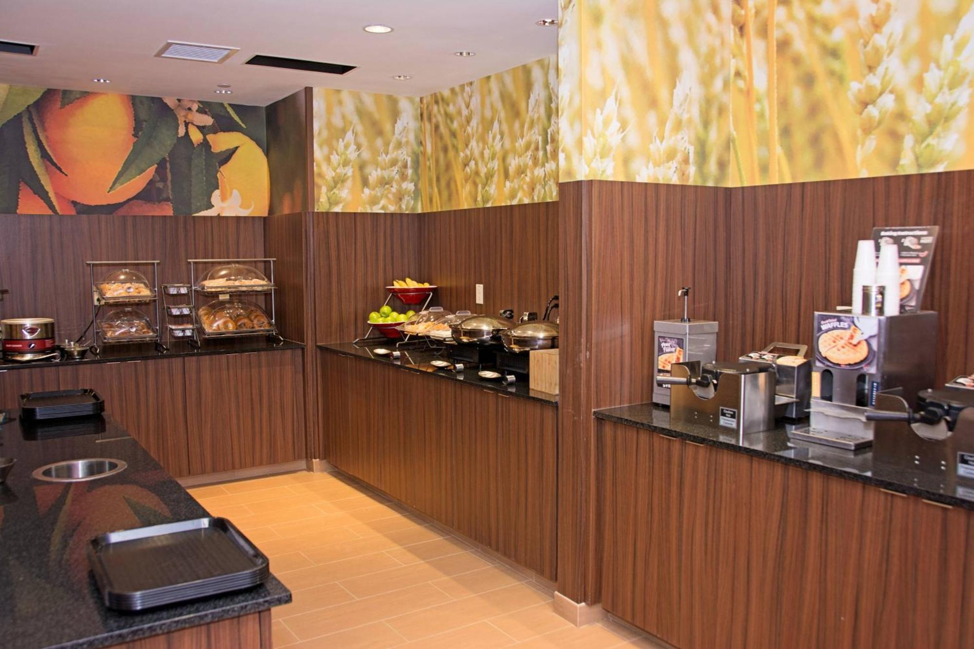 Fairfield Inn & Suites Butler Ngoại thất bức ảnh