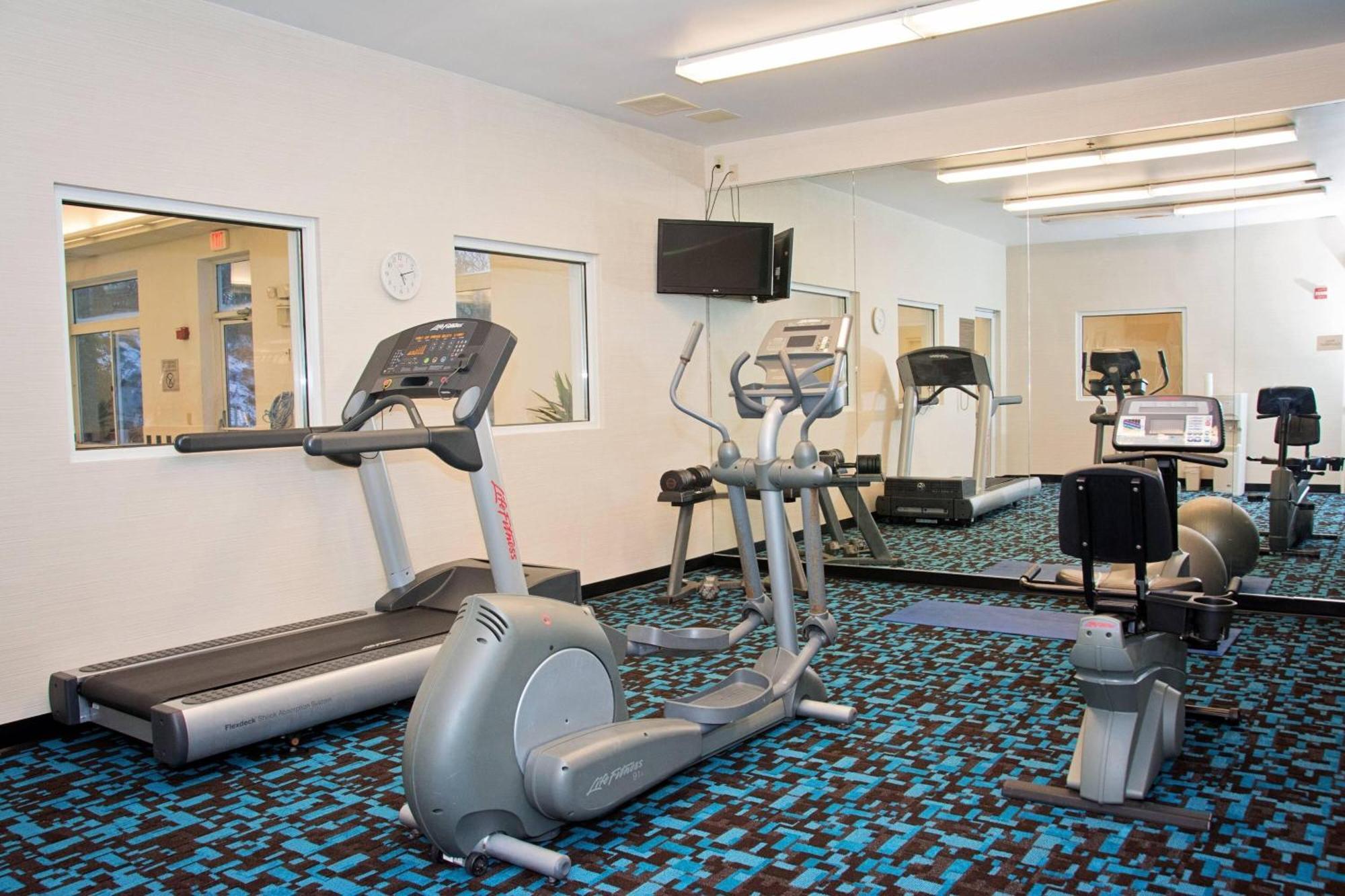 Fairfield Inn & Suites Butler Ngoại thất bức ảnh
